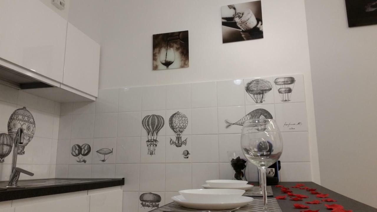 Apartamento La Mongolfiera Nápoles Exterior foto